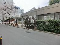 はす向かいには、公共の駐輪場があります