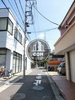 隣接する脇道の様子