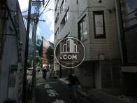 北東側の路地です