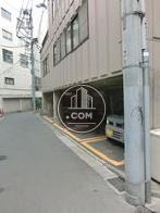 1階の駐車場です