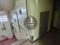写真、右手奥に女子トイレがあります