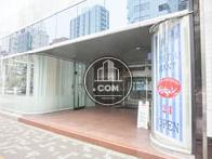 物件の正面玄関