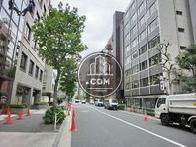 幅の広い通りです