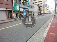 前面の道路です