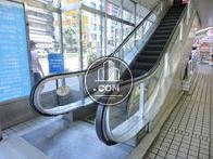 上りエスカレーターです