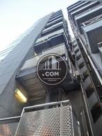 入口側上部に設置されています