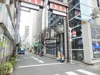 隣接する脇道
