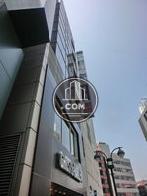 袖看板があります