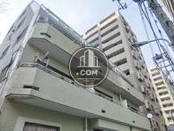 東抜きのお部屋にはバルコニーがございます