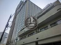 周辺にはタワーマンションが建ち並びます
