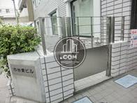 地下へ降りる階段です