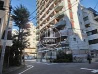 ビル目の前です