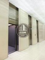 3基配列されたエレベーター