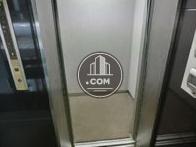 エレベーター内です