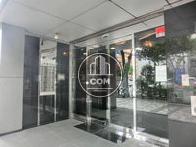 大きなガラス自動ドア