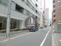 玄関前の歩道