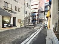 玄関前の見通しが良い公道