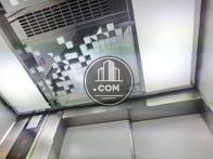 エレベーター内の天井照明