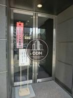 ガラス扉です