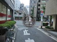 正面入口付近から見た周辺です
