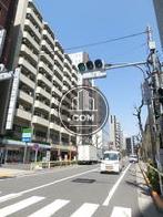 大きな通りを一望出来ます