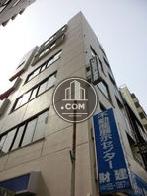 三鷹通り側から見上げた様子