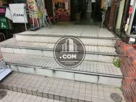 エントランスの階段です