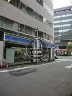 １階にコンビニが入っております
