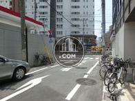 玄関前の歩道