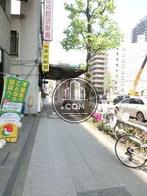 街路樹のある通り