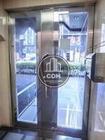 頑丈な造りの玄関