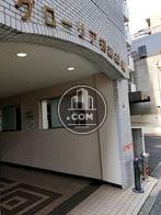 玄関口です。管理人様が常駐されています