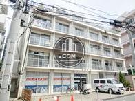 横幅の広い建物