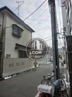 正面入口付近から見た周辺です