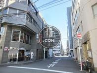 浜町駅へ連絡する公道です