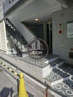 風除室などがない玄関です