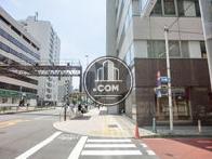 大通りは長い坂道です