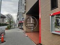 白山通り側に正面玄関は面しております