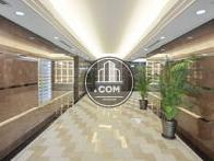 明るいエントランスです