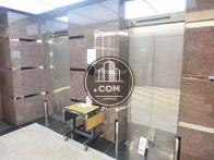 15人乗りのエレベーターが2基あります