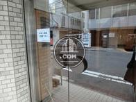 観音開きのタイプです