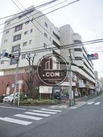 角地に面したビルです