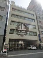 西側に正面玄関