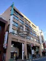 大通り沿いに立地