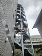 背面にある外階段