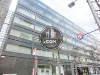 凹凸のないフラットな壁面