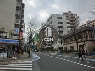物件前の西葛西駅方向