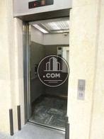 防犯カメラの設置されたエレベーター
