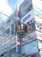 正面壁に設置されたテナントサイン
