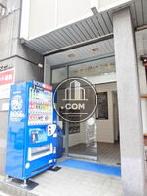 玄関口前